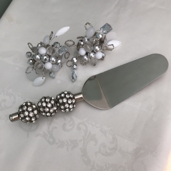 Pier 1 Imports Elegant Beaded Napkin Rings: Set of Six with cake knife. - Picture 9 of 9